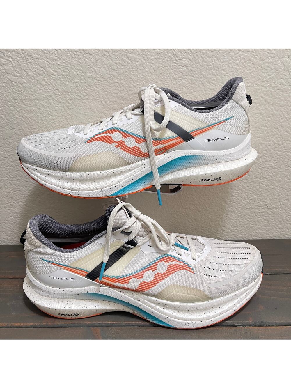 Size 11 Saucony Tempus White ViZiOrange PWRRun Running Shoes Men’s S20720-86